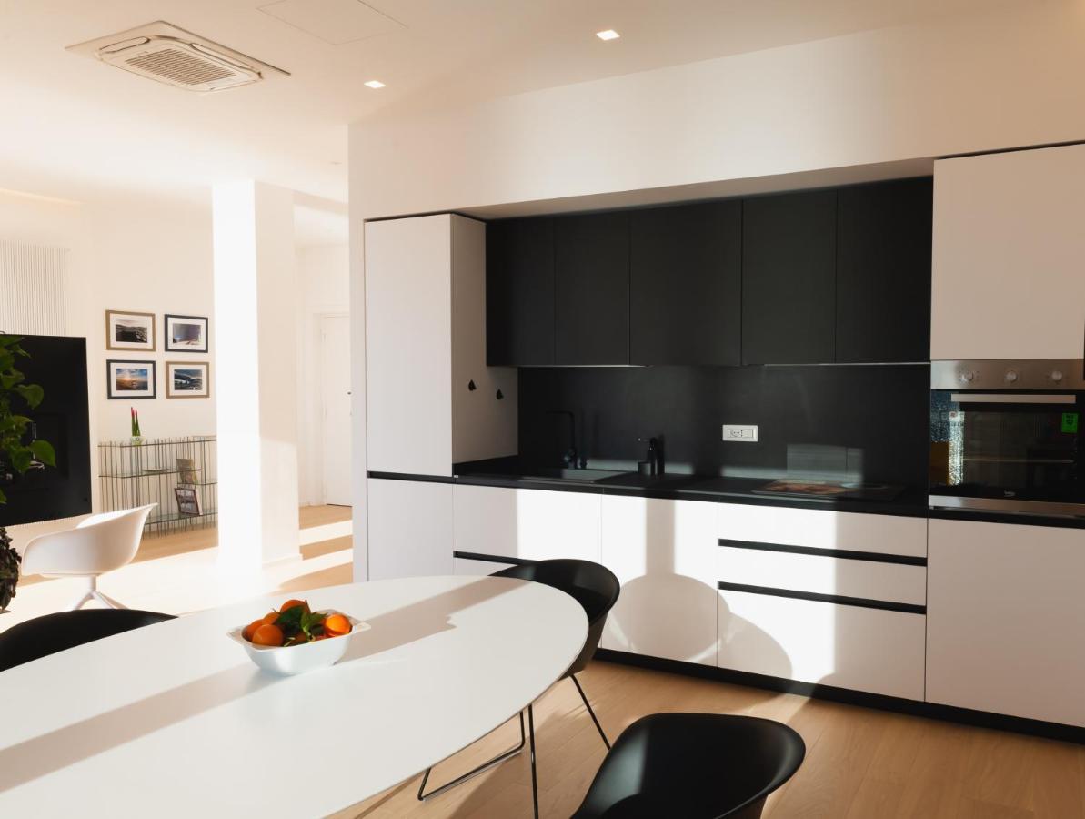 Da Ninangelo Appartamento Vista Mare ซาแลร์โน ภายนอก รูปภาพ