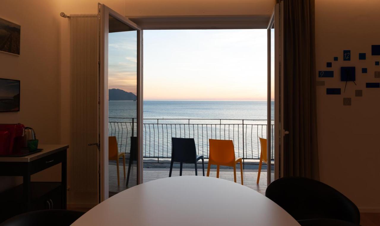 Da Ninangelo Appartamento Vista Mare ซาแลร์โน ภายนอก รูปภาพ